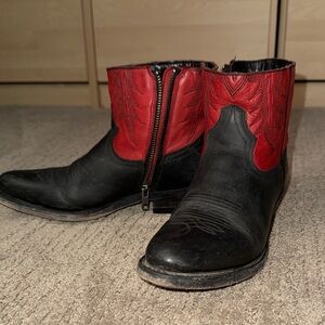 These boots were made for walkin’!  Sweet Ash ankle cowboy boots. Size 37 or 7
